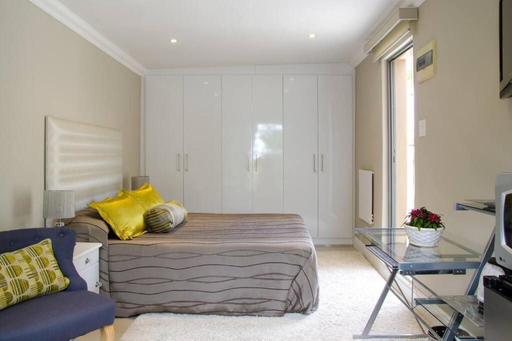 Echo Friendly Sunny Contemporary Garden Flat Apartment Cape Town Ngoại thất bức ảnh